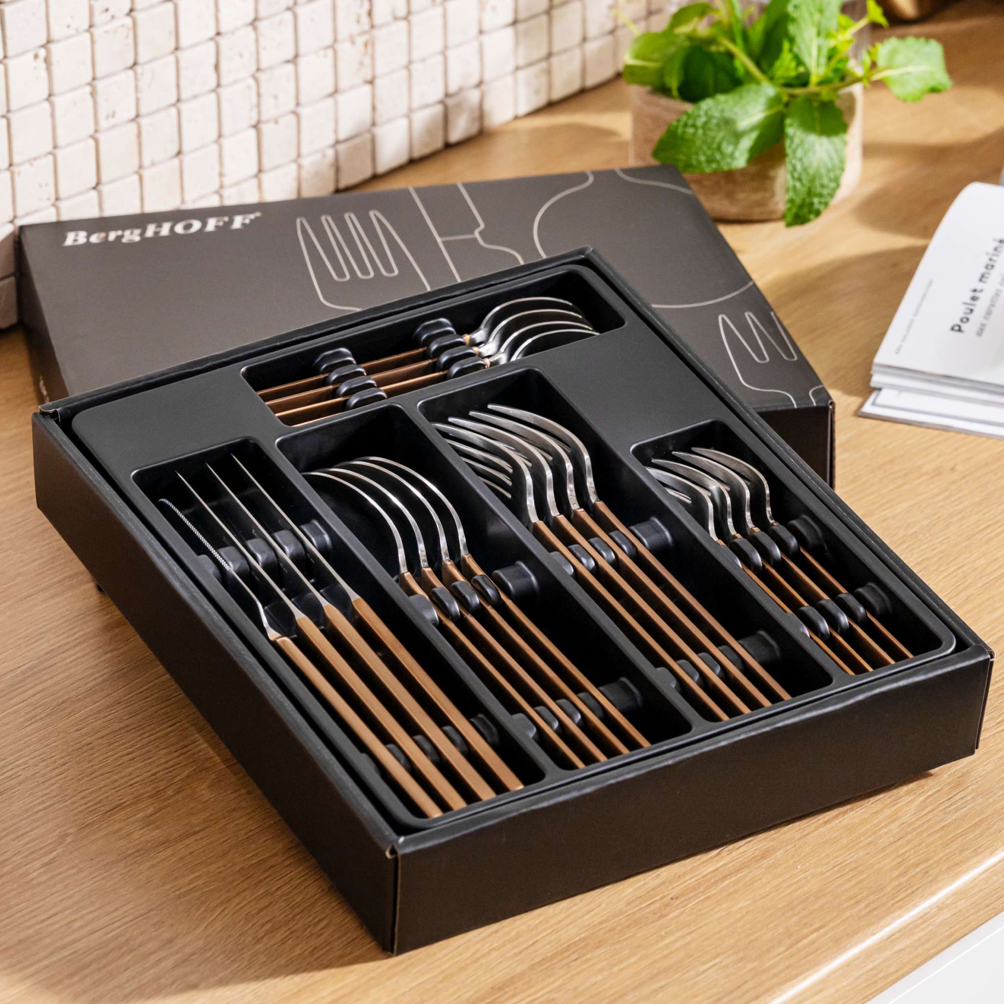 Flatware Set (20 piece) - Image 3